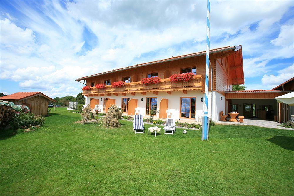 Pension Schweizerhaus Garni Weyarn Exterior photo
